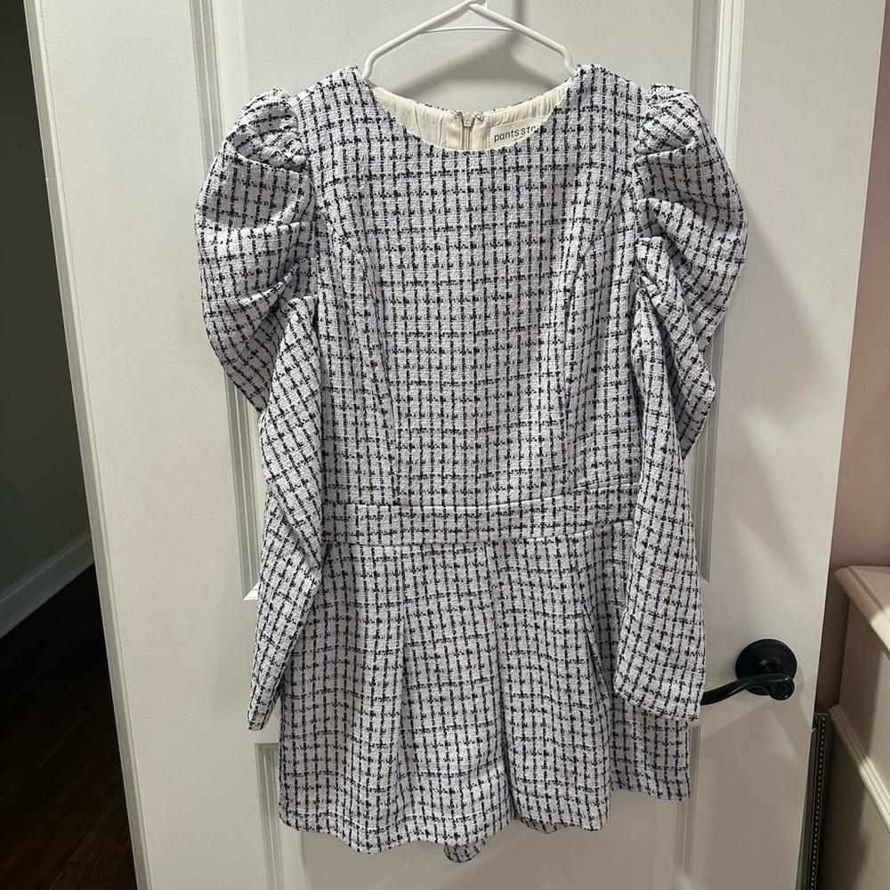 Pants store (TCEC) romper NWT size medium